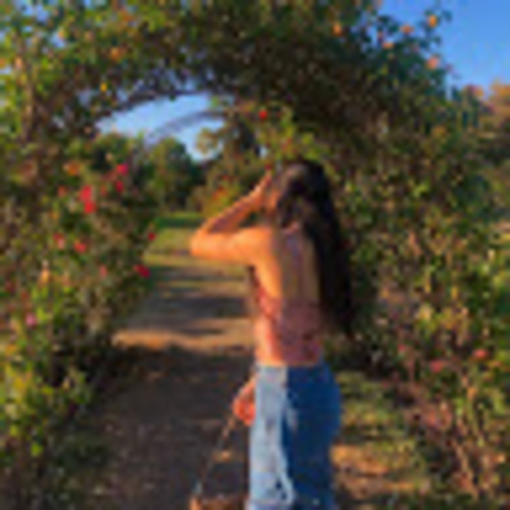 Meet your Posher, Vivian